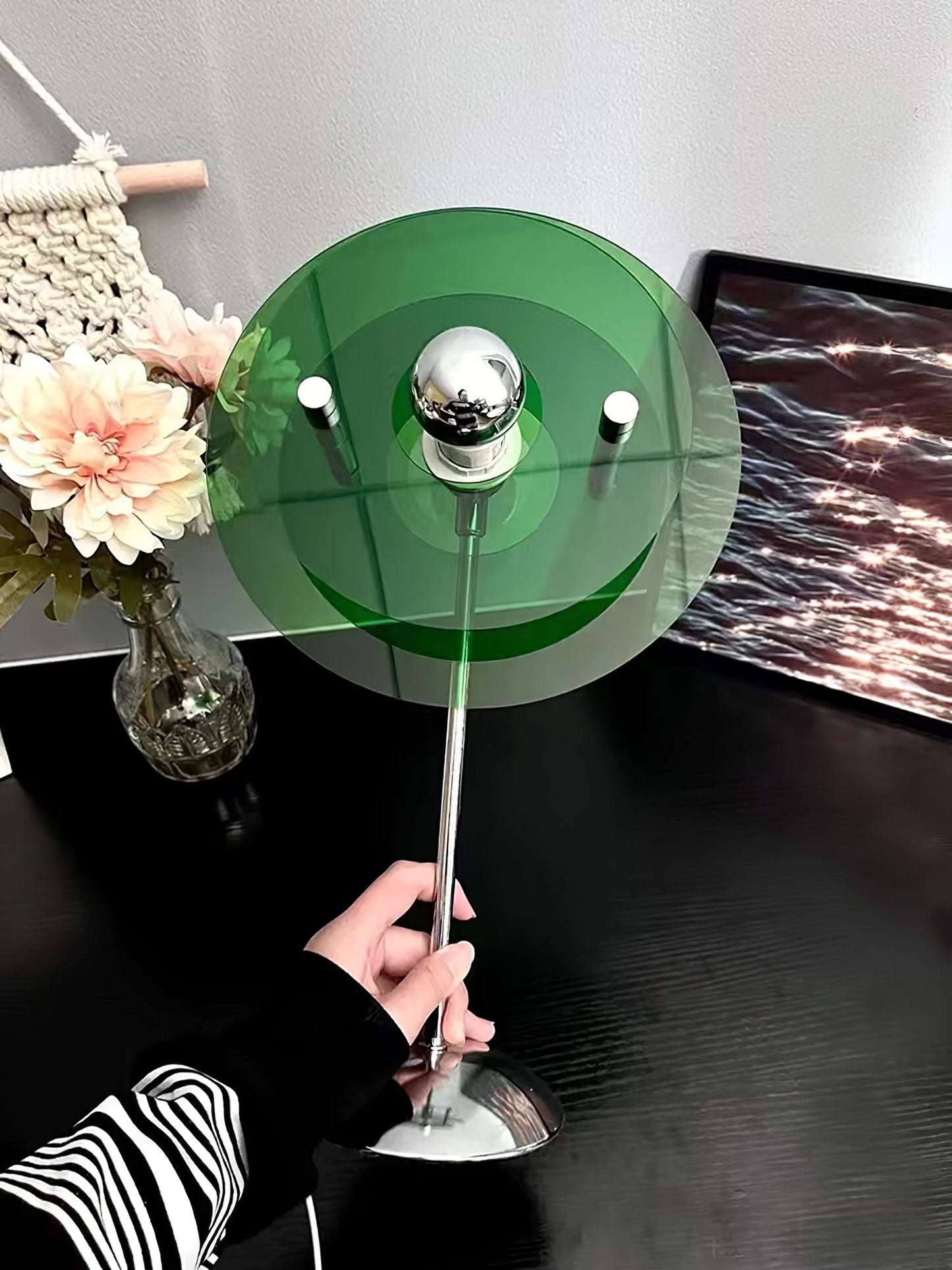 MirroredStyle - Geometrisk UFO Bordlampe