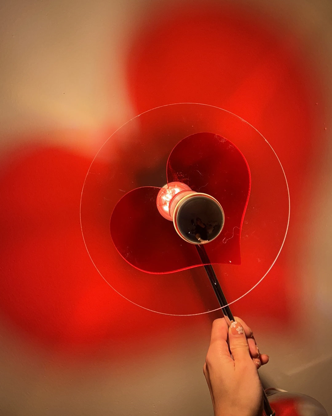 HeartBeam - Tischlampe mit Metallschirm und wiederaufladbarer LED