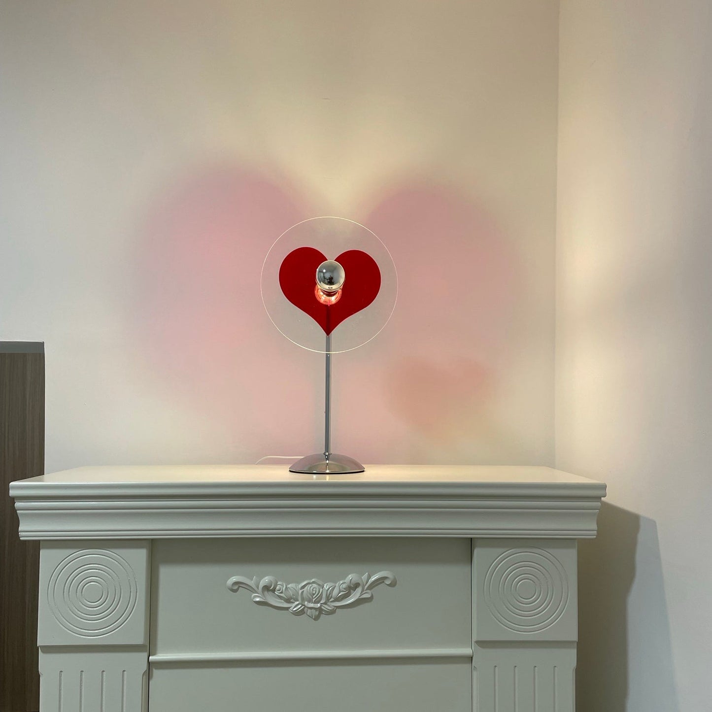 HeartBeam - Tischlampe mit Metallschirm und wiederaufladbarer LED
