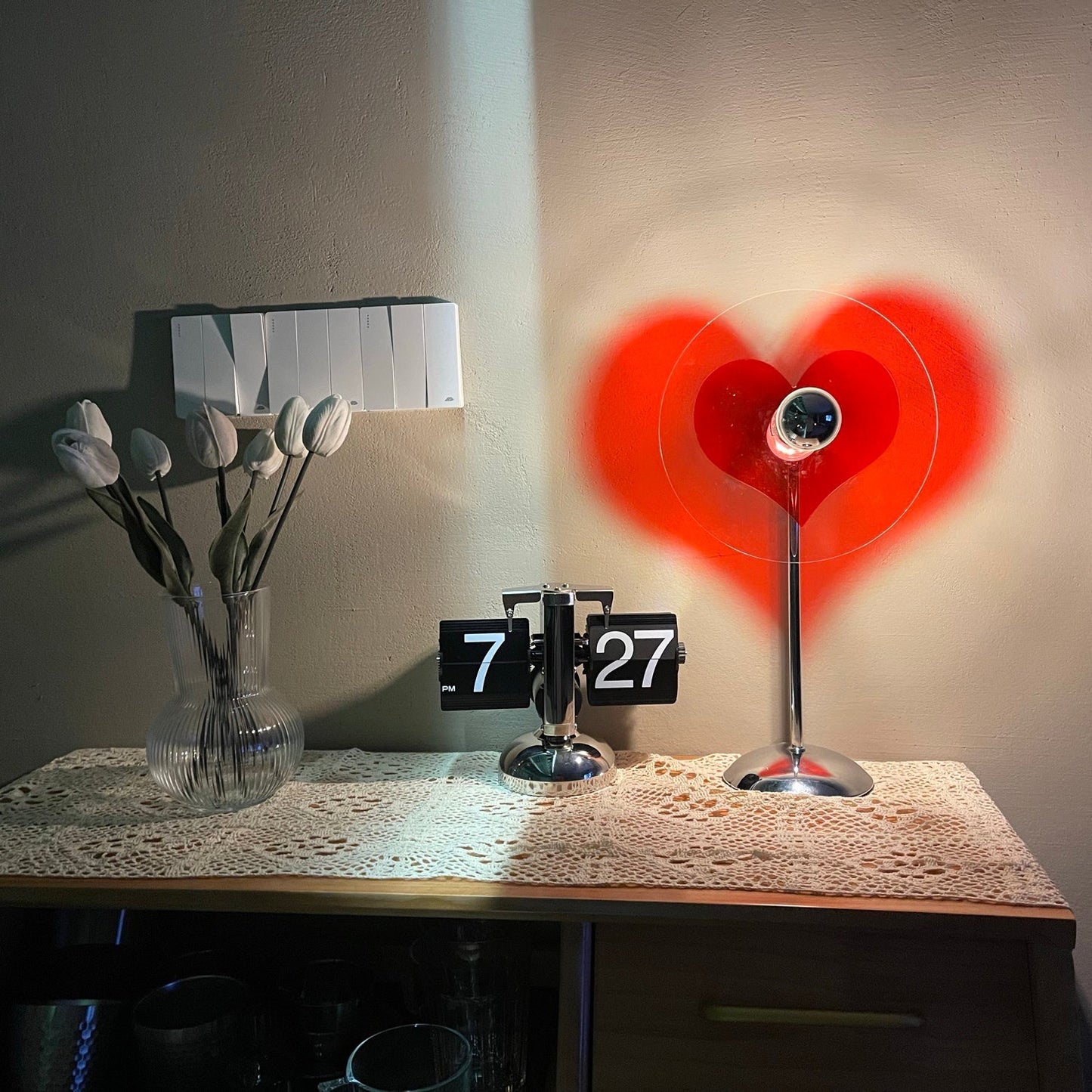 HeartBeam - Tischlampe mit Metallschirm und wiederaufladbarer LED