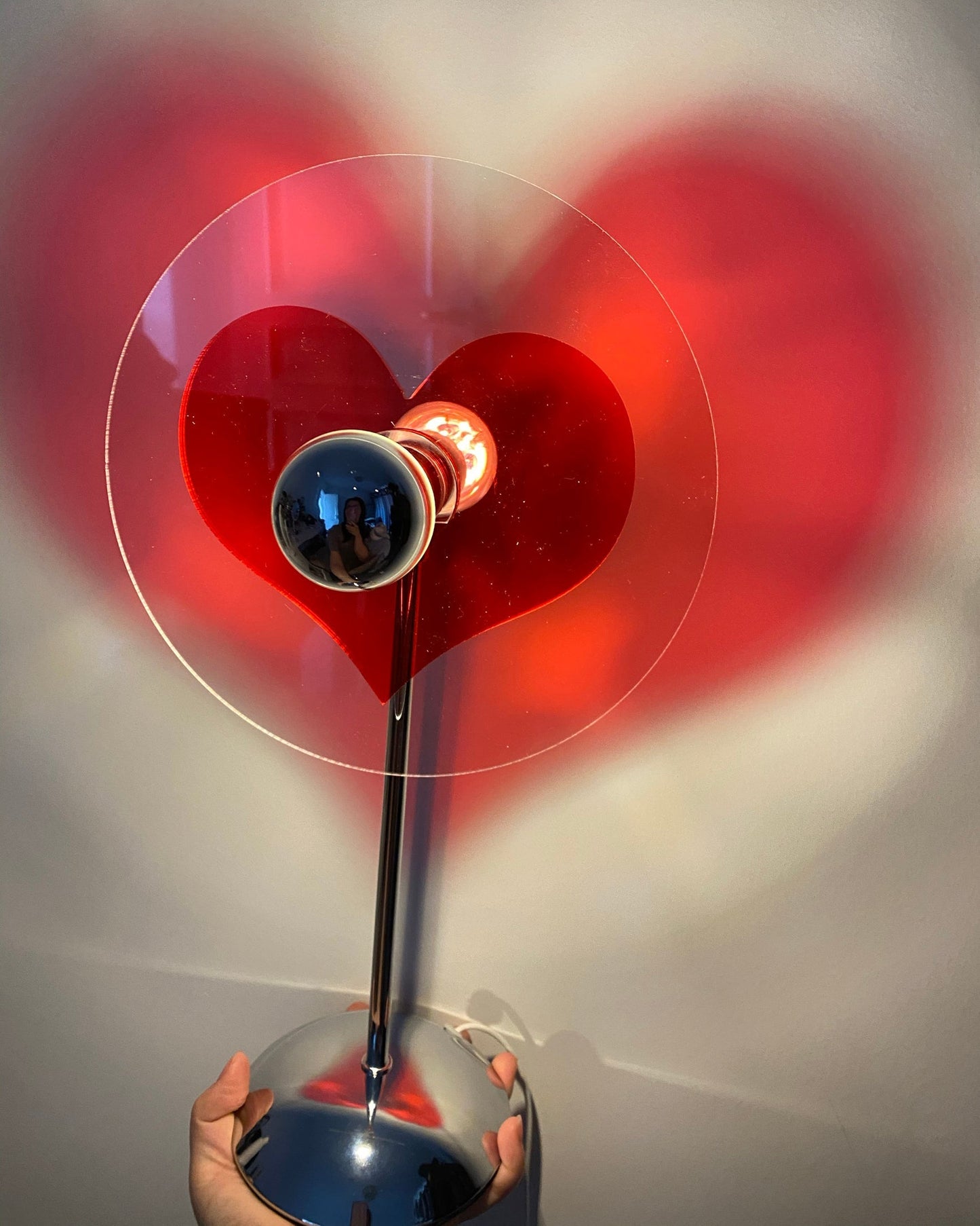 HeartBeam - Tischlampe mit Metallschirm und wiederaufladbarer LED