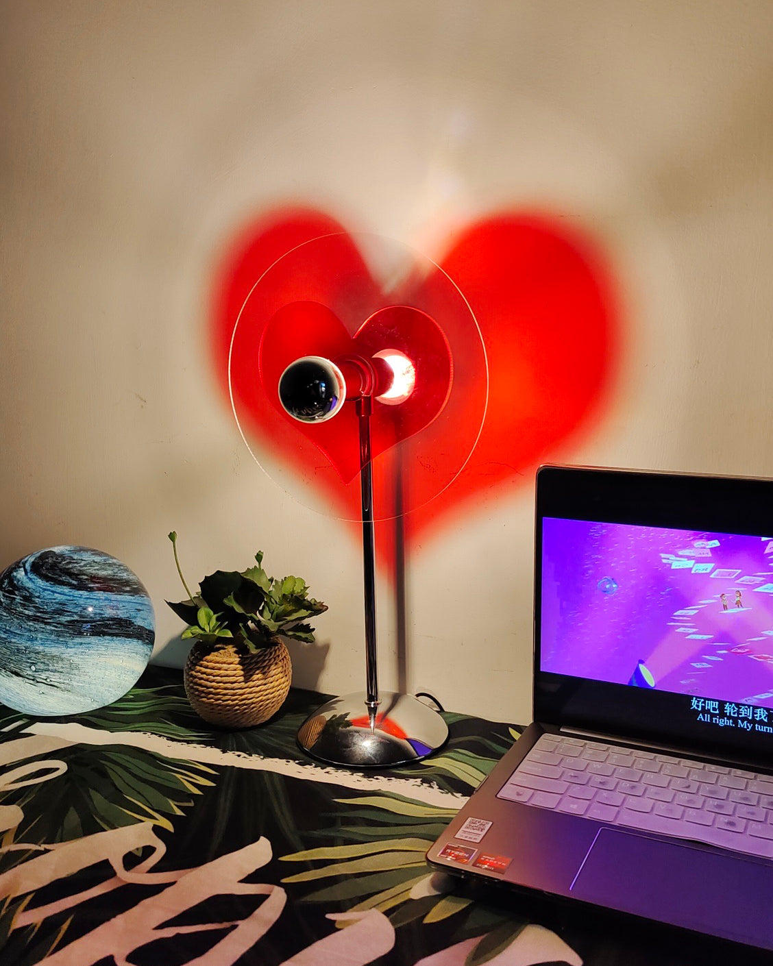 HeartBeam - Tischlampe mit Metallschirm und wiederaufladbarer LED