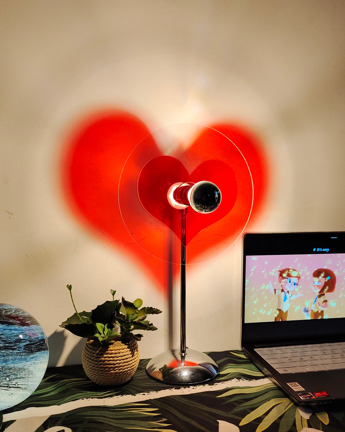 HeartBeam - Tischlampe mit Metallschirm und wiederaufladbarer LED