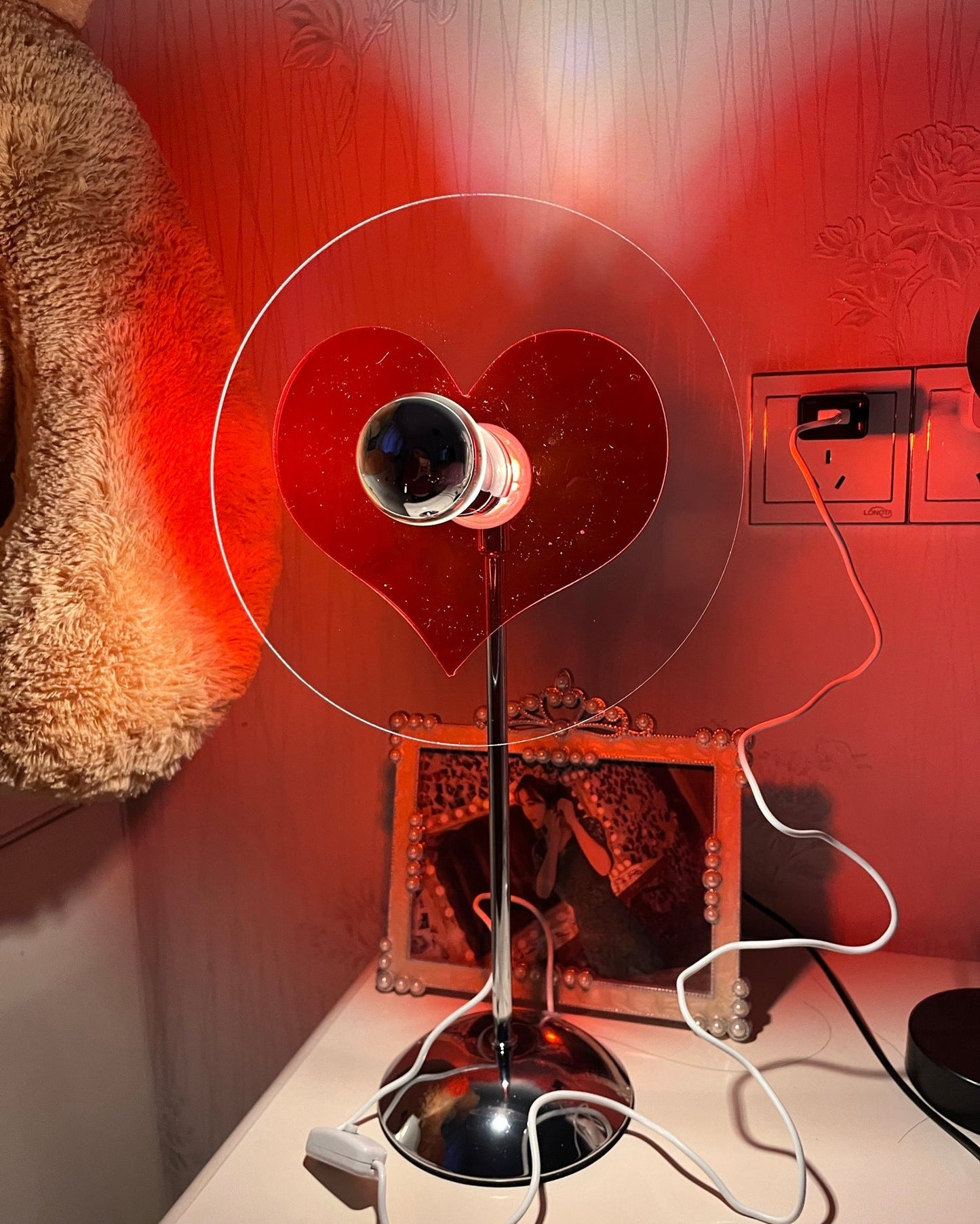 HeartBeam - Tischlampe mit Metallschirm und wiederaufladbarer LED
