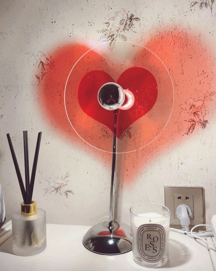 HeartBeam - Tischlampe mit Metallschirm und wiederaufladbarer LED