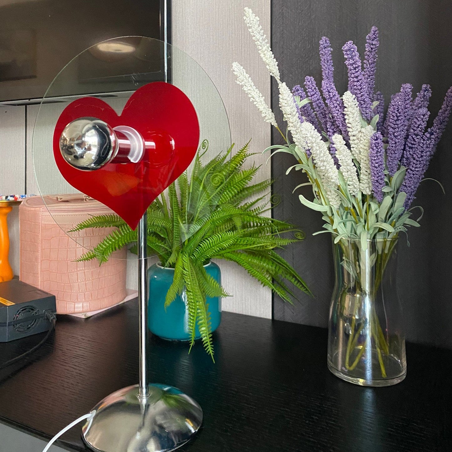 HeartBeam - Tischlampe mit Metallschirm und wiederaufladbarer LED
