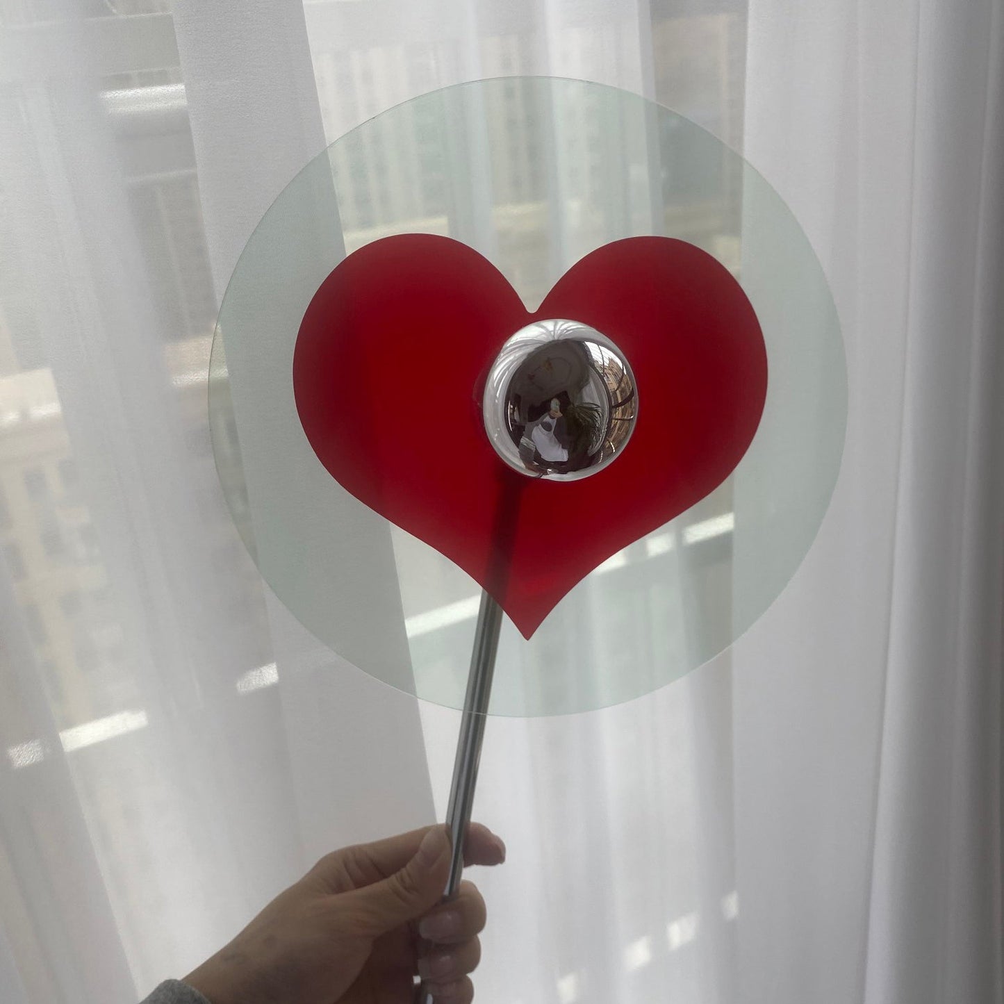HeartBeam - Tischlampe mit Metallschirm und wiederaufladbarer LED