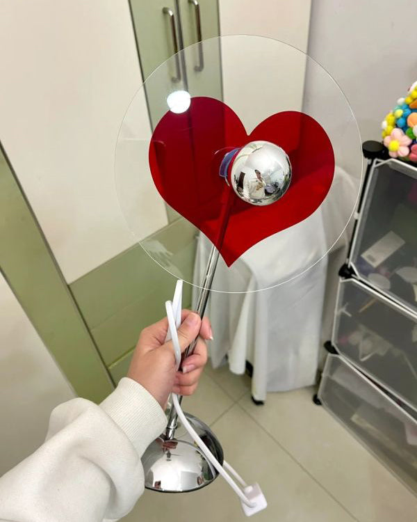HeartBeam - Tischlampe mit Metallschirm und wiederaufladbarer LED