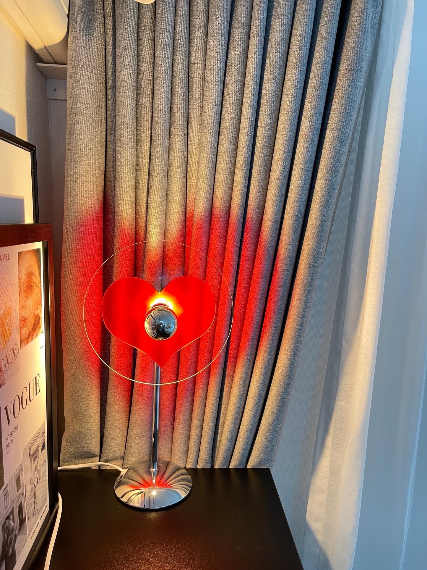 HeartBeam - Tischlampe mit Metallschirm und wiederaufladbarer LED