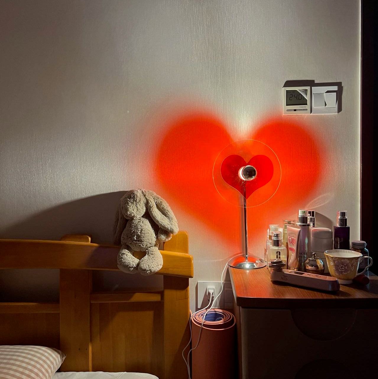 HeartBeam - Tischlampe mit Metallschirm und wiederaufladbarer LED