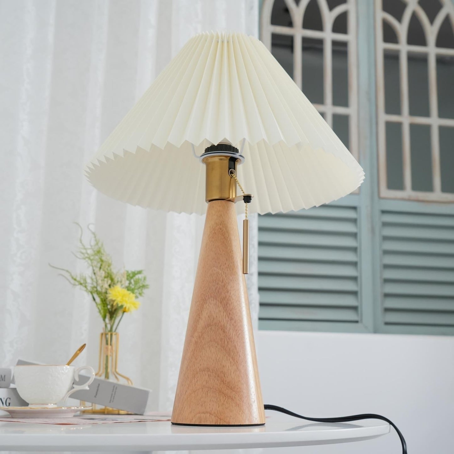 TimberLight - Moderne træ- og metallampe til bord