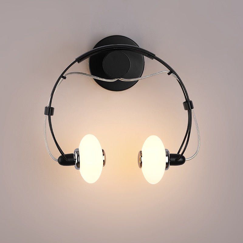 SoundWave - LED-Wandlampe in Kopfhörerform