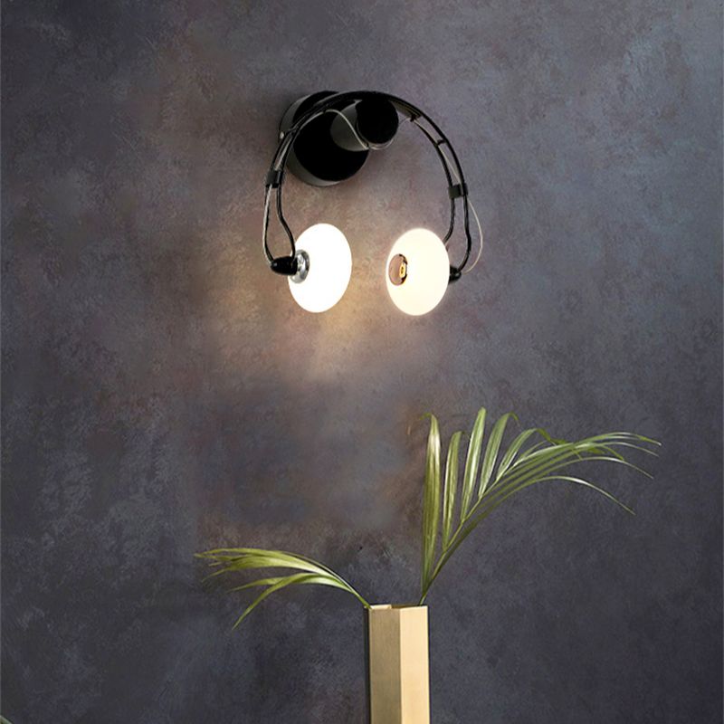 SoundWave - LED-Wandlampe in Kopfhörerform