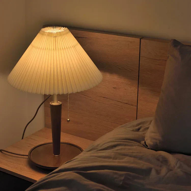PlisséGlow - Lampe de table en bois de style vintage