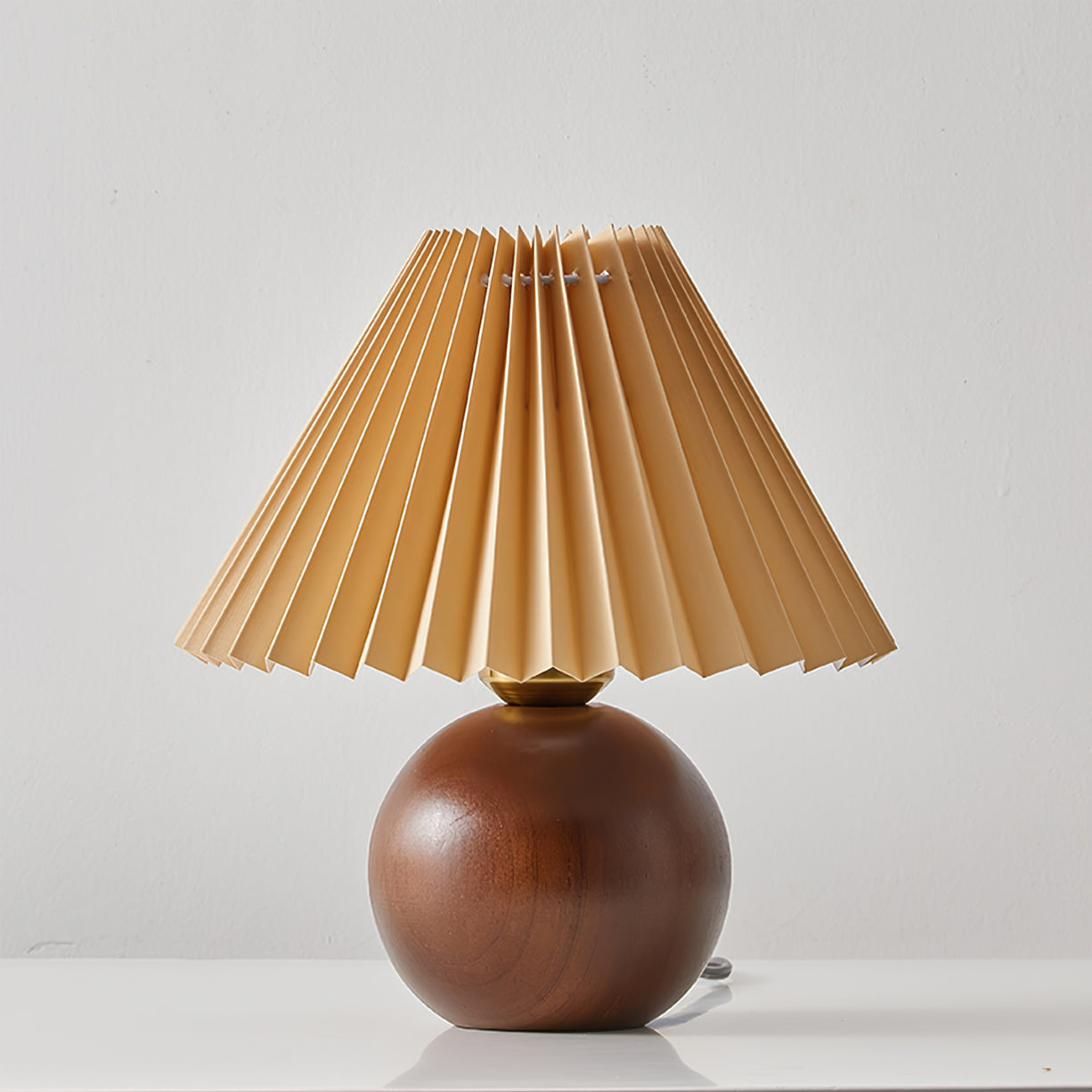 SiennaGlow - Bordlampe med træ- og stofdesign