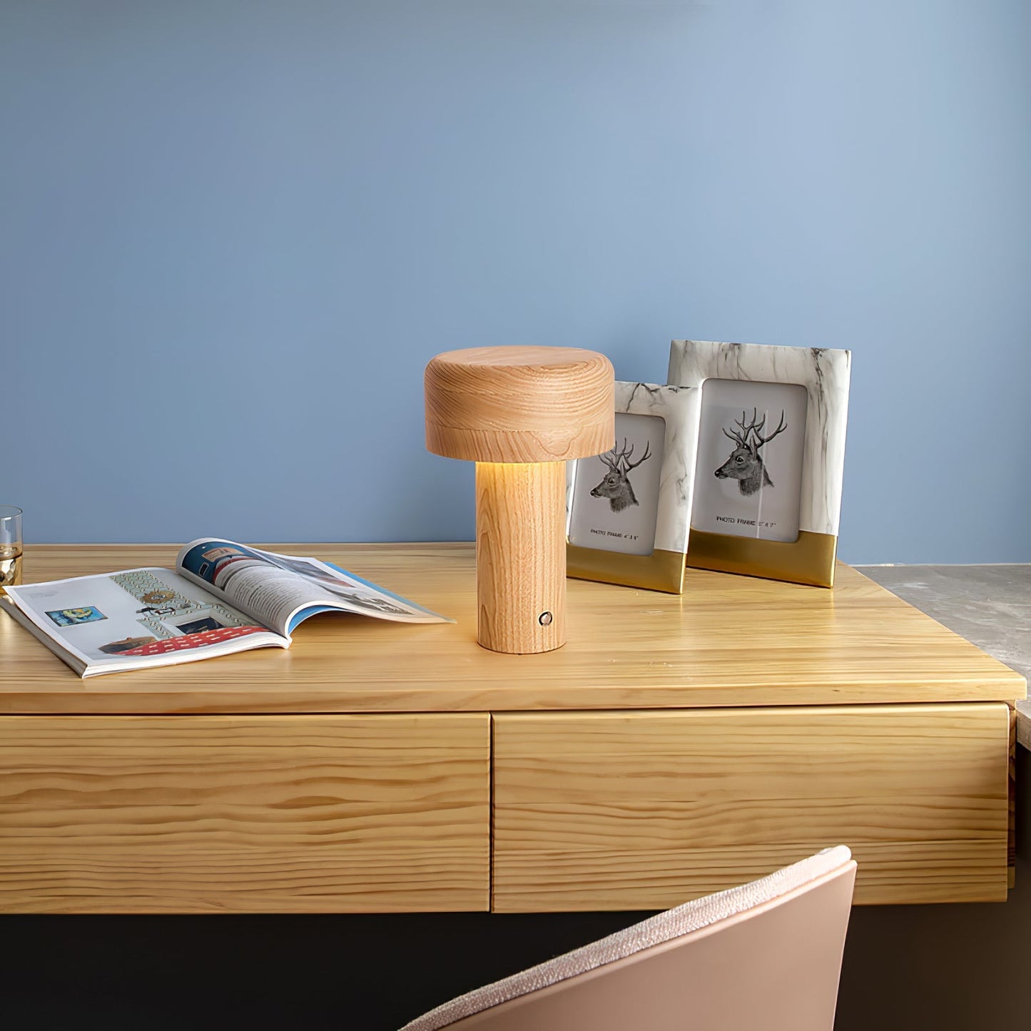 WoodenLuxe - Bordlampe med minimalistisk tårnstil og blødt lys