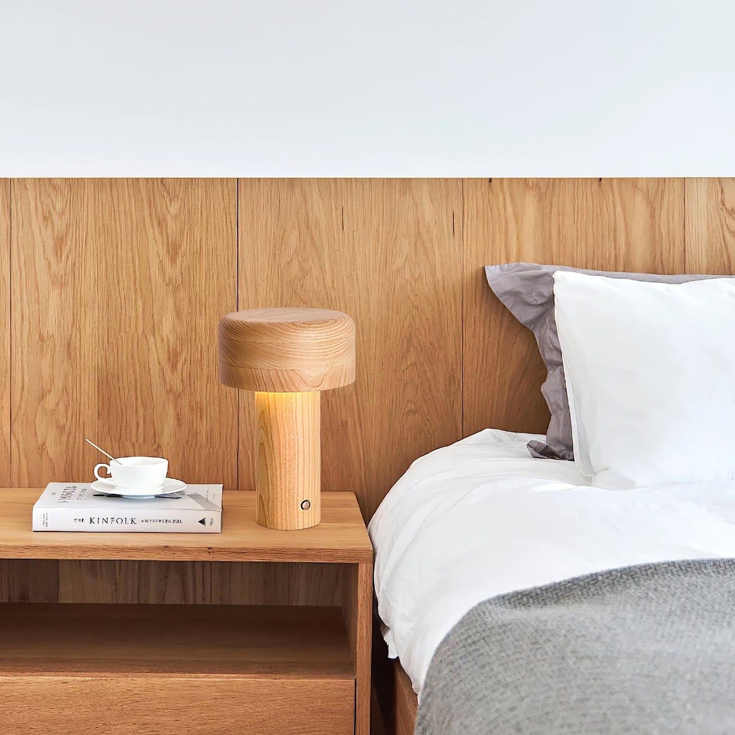 WoodenLuxe - Bordlampe med minimalistisk tårnstil og blødt lys