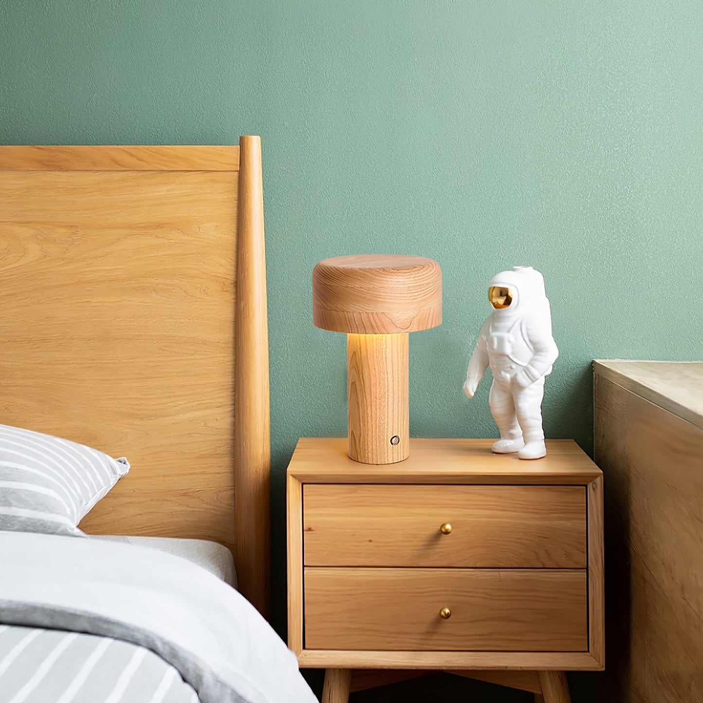 WoodenLuxe - Bordlampe med minimalistisk tårnstil og blødt lys