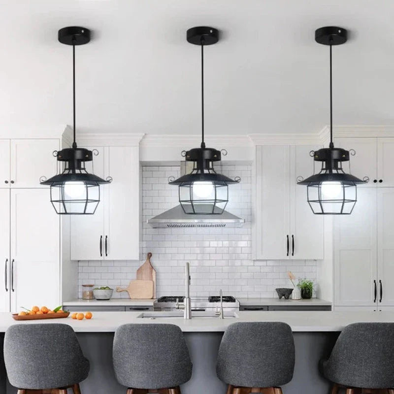 RetroFrame | Pendant Light with Vintage Charm