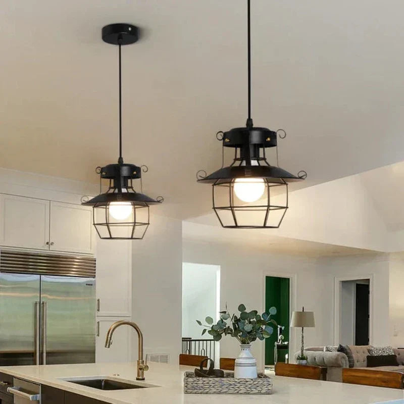 RetroFrame | Pendant Light with Vintage Charm