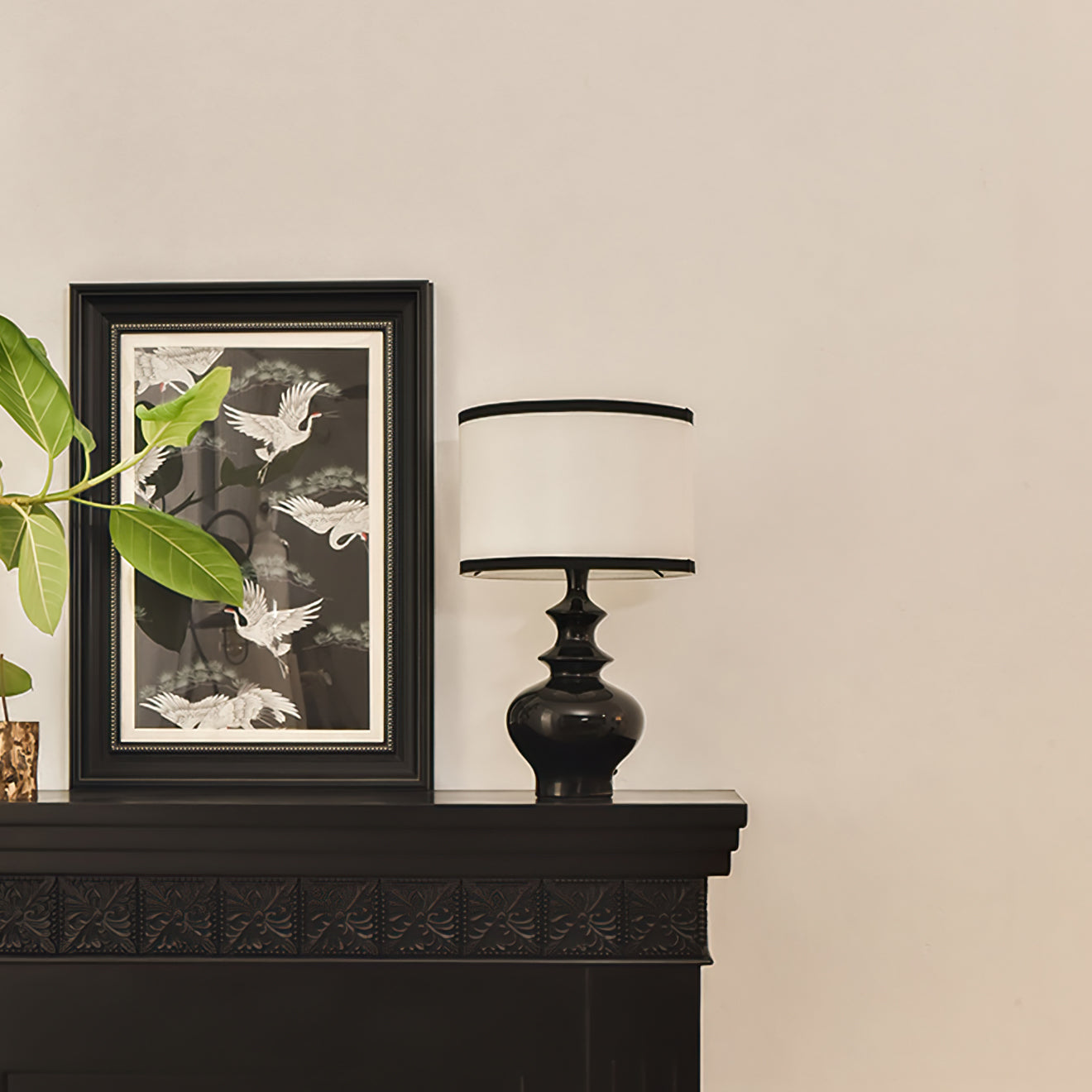 JarrigeLicht - Table Lamp with Vintage Inspired Shape and Subtle Lighting