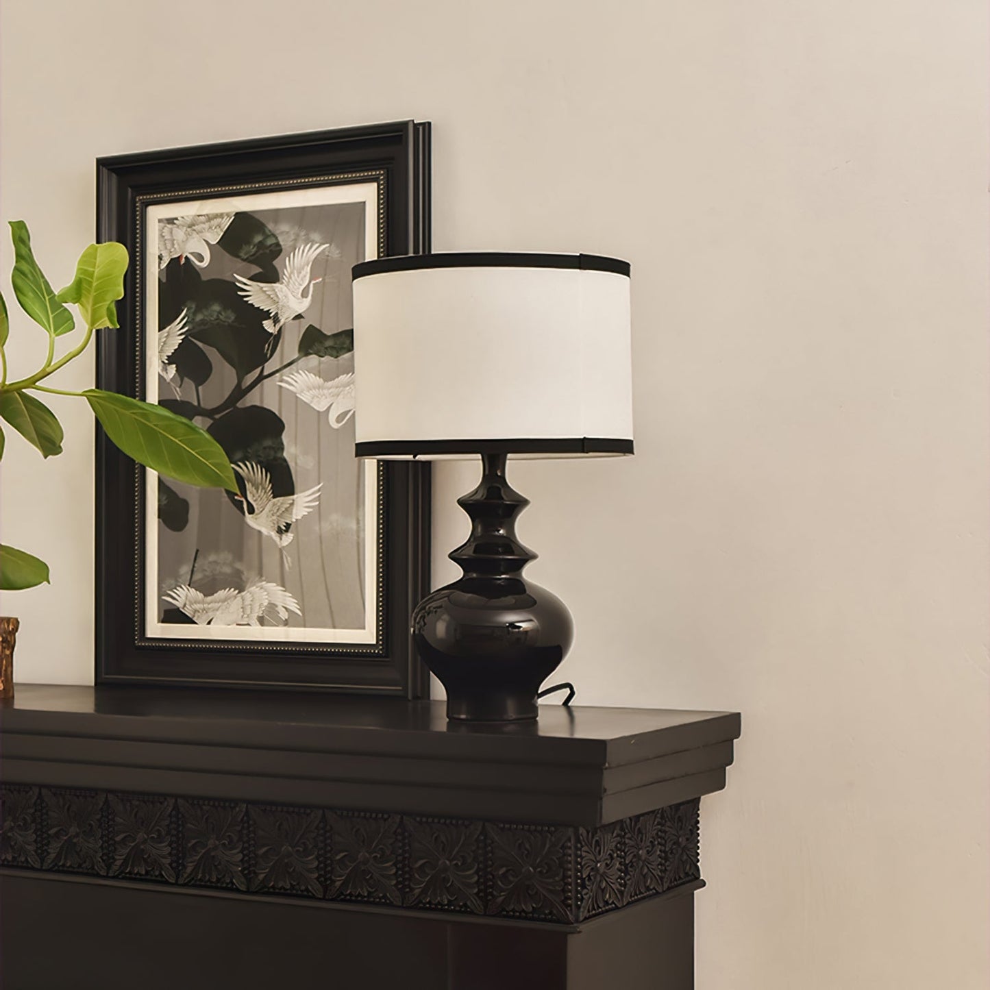 JarrigeLicht - Table Lamp with Vintage Inspired Shape and Subtle Lighting