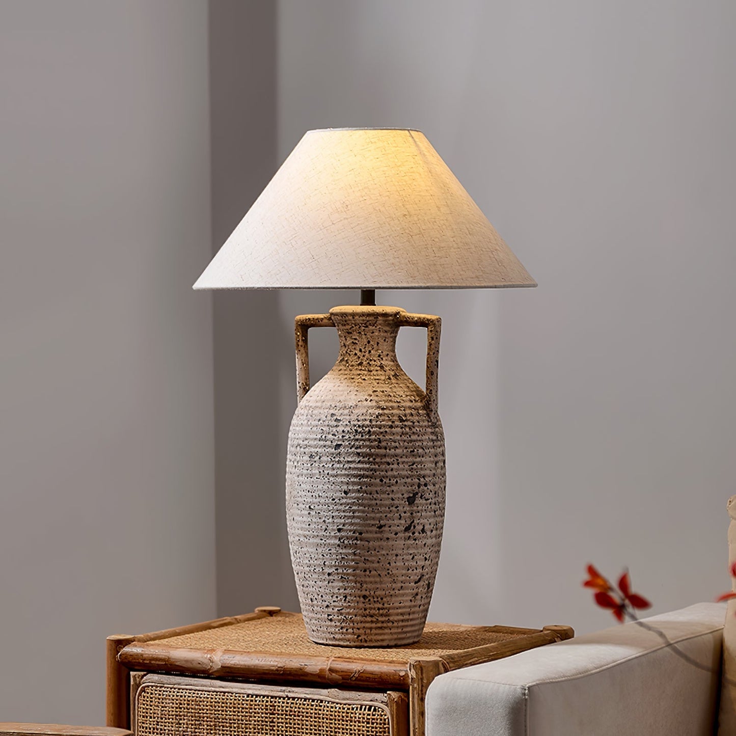 Prikket keramisk bordlampe
