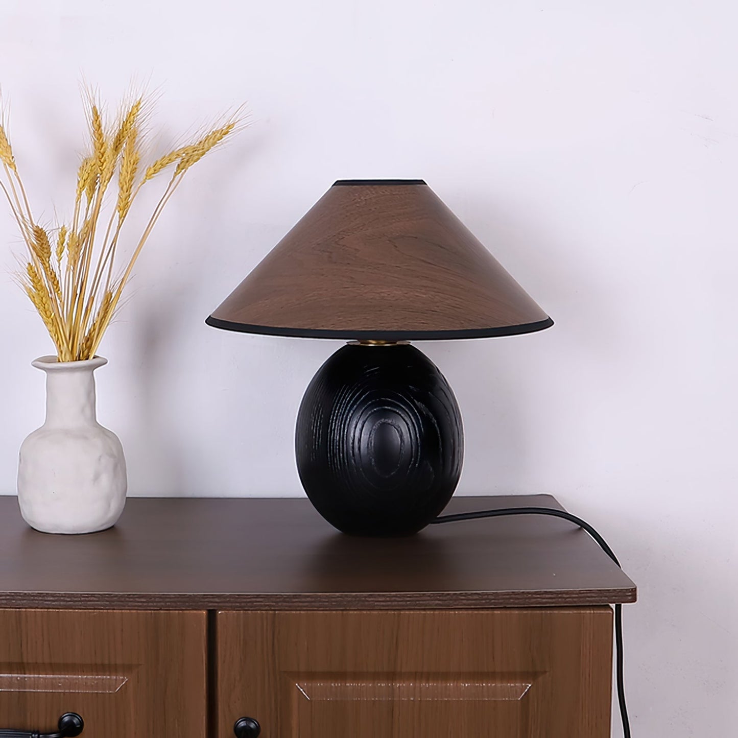 RusticShine - Lampe de table élégante en noyer et bois noir