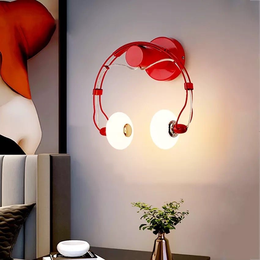 SoundWave - LED-Wandlampe in Kopfhörerform