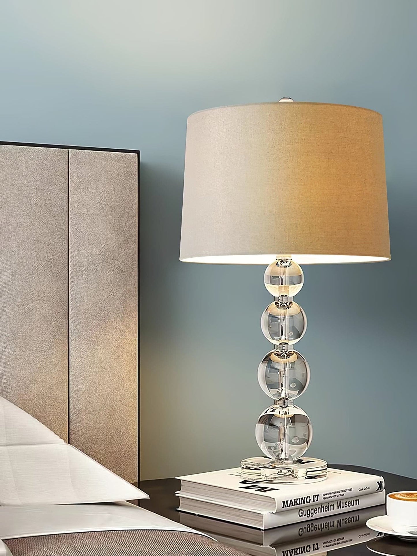 LichtSfeer - Bordlampe med elegant krystalkugleform