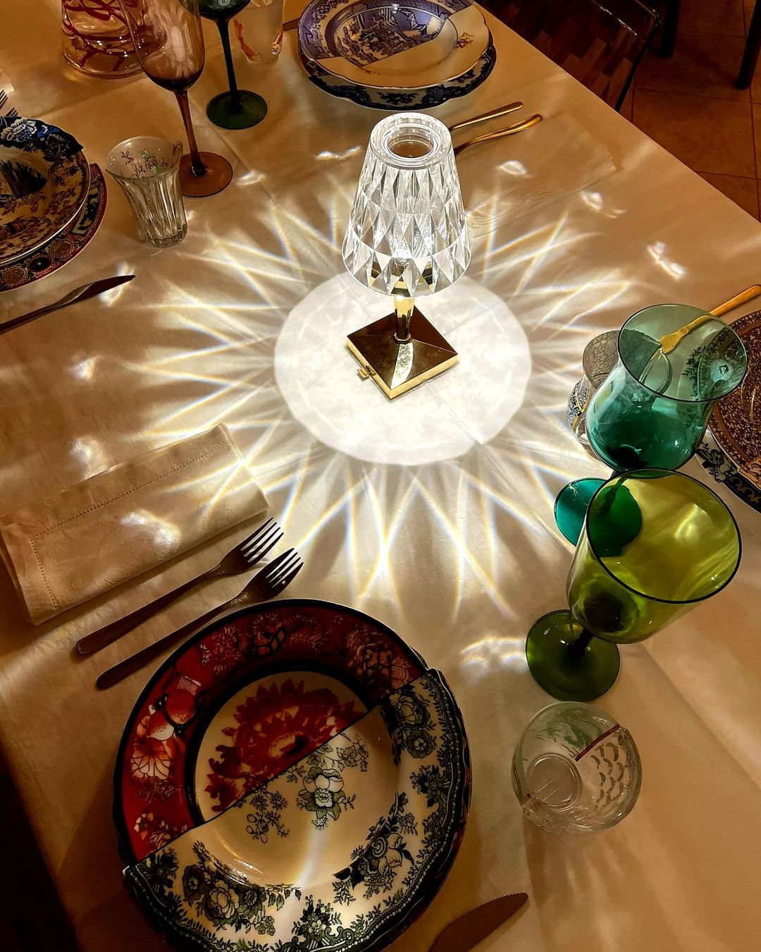 SparkLicht - Lampe de table moderne avec LED et effet glamour