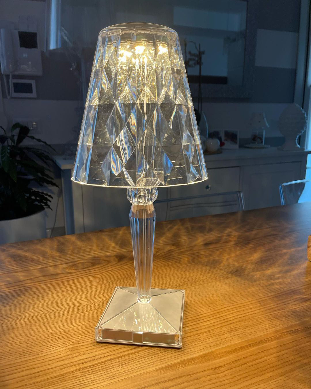 SparkLicht - Lampe de table moderne avec LED et effet glamour