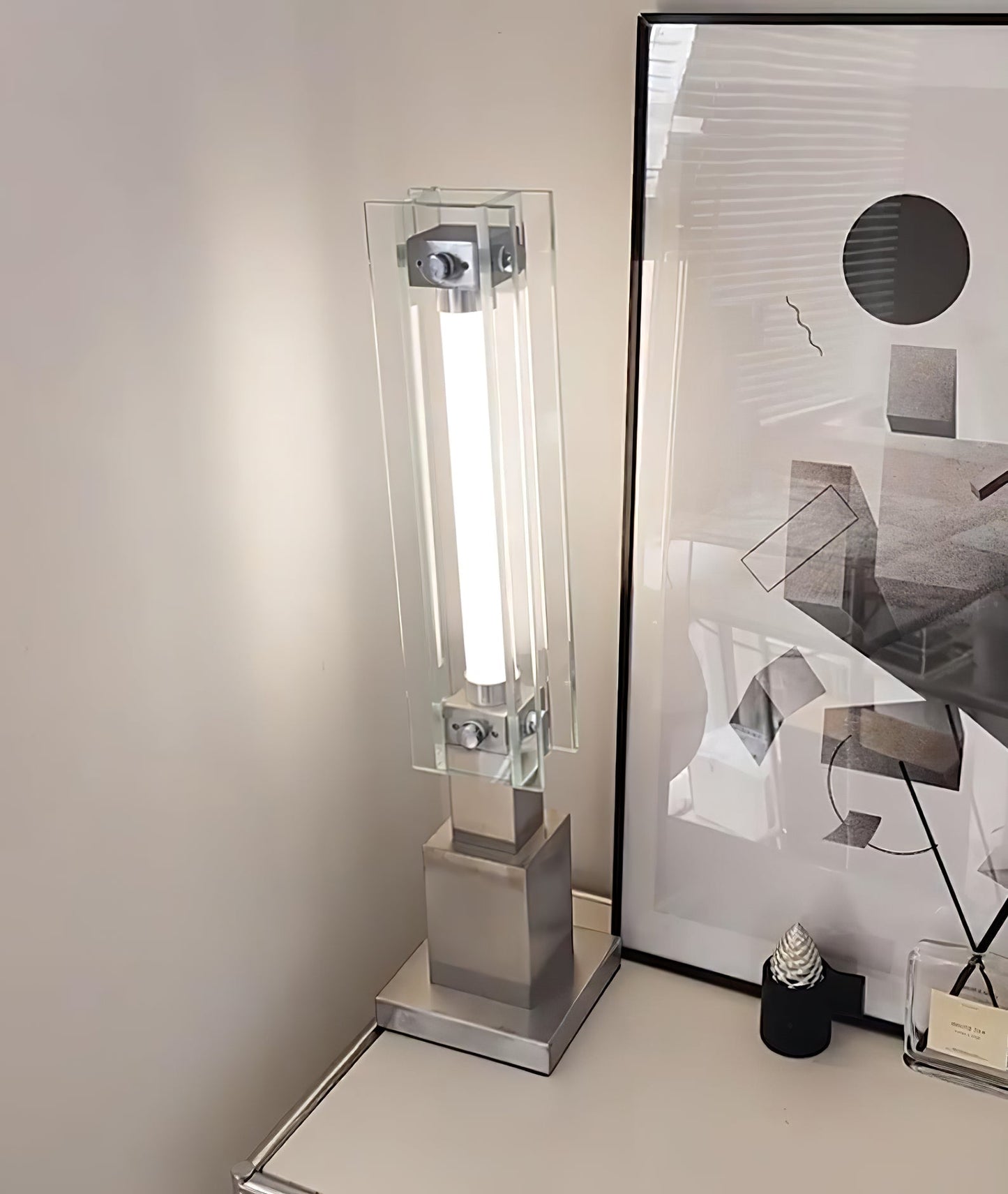 LampadaireGlow - Table Lamp with Refined Shape and Soft Glow
