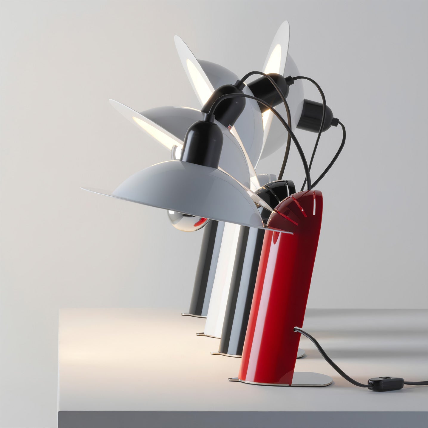 VersaLume – Lampe de table avec abat-jour réglable