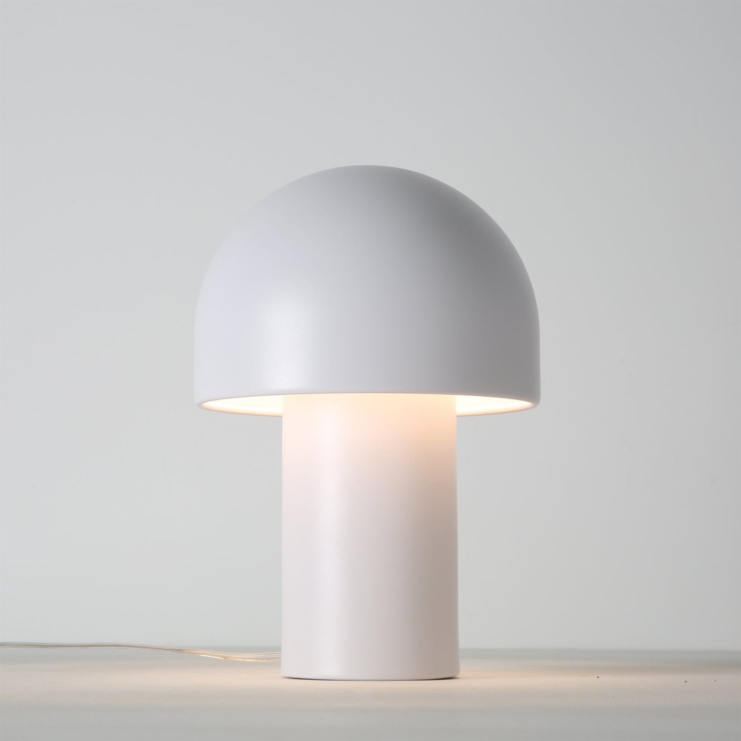 LeeryGlow - Elegant Table Lamp with Soft LED Lighting