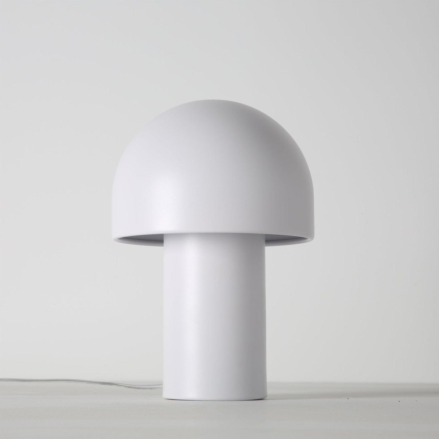 LeeryGlow - Elegant Table Lamp with Soft LED Lighting