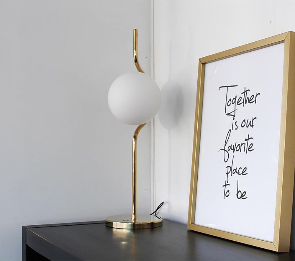 LevitaGlow - Table Lamp with Weightless Effect and Warm Lighting