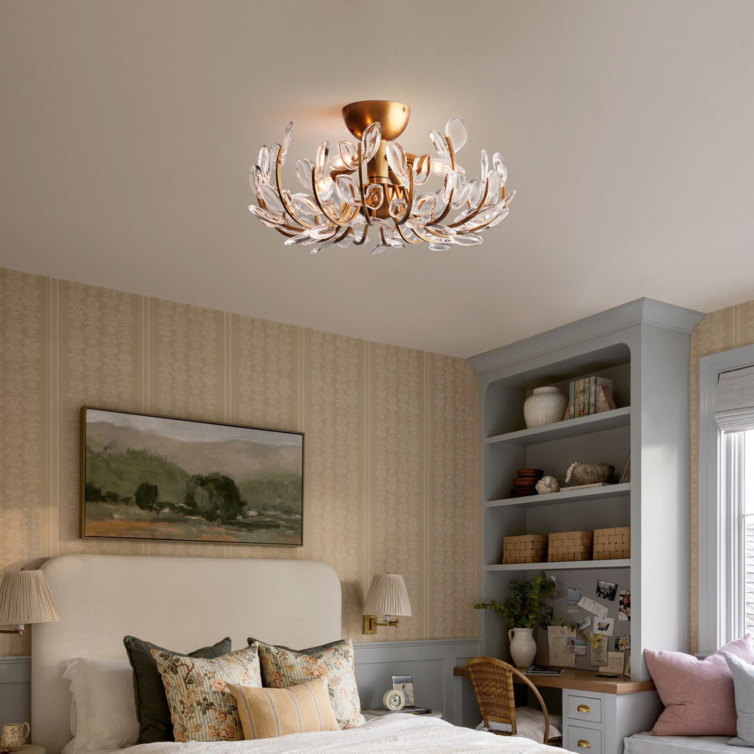 LindsayLuxe - Ceiling Lamp with Luxurious Design and Intimate Lighting