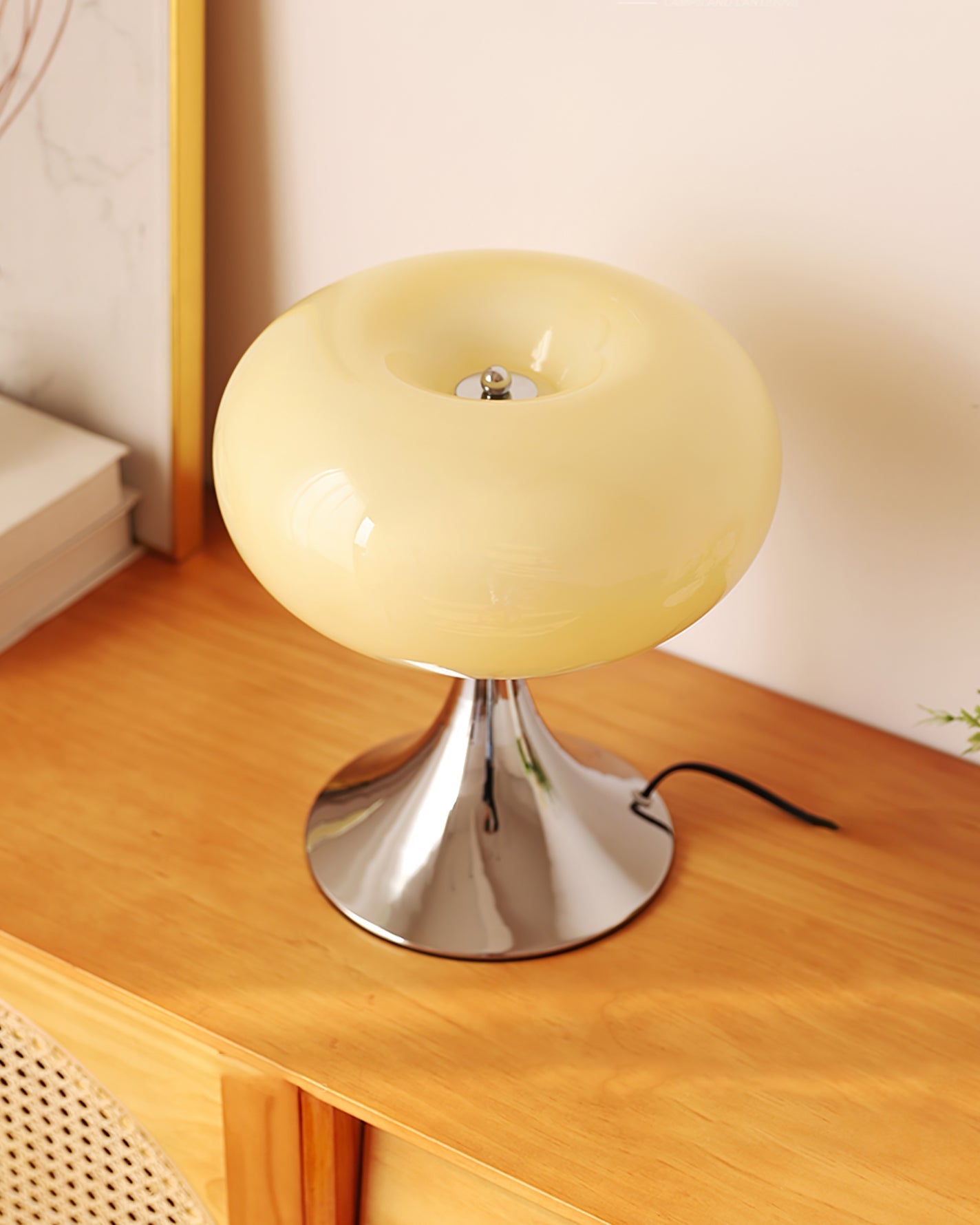 LolliGlow - Farverig glas- og metallampe til bord