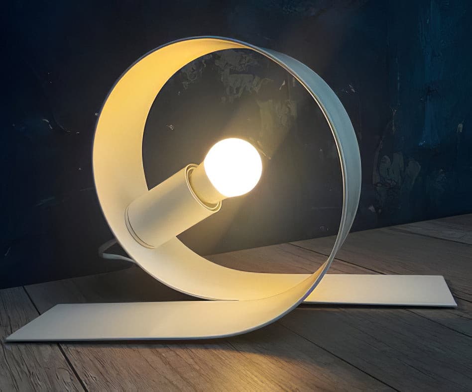 LoopingForm - Table Lamp