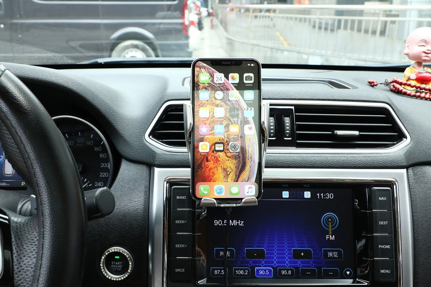 Support de téléphone à serrage automatique