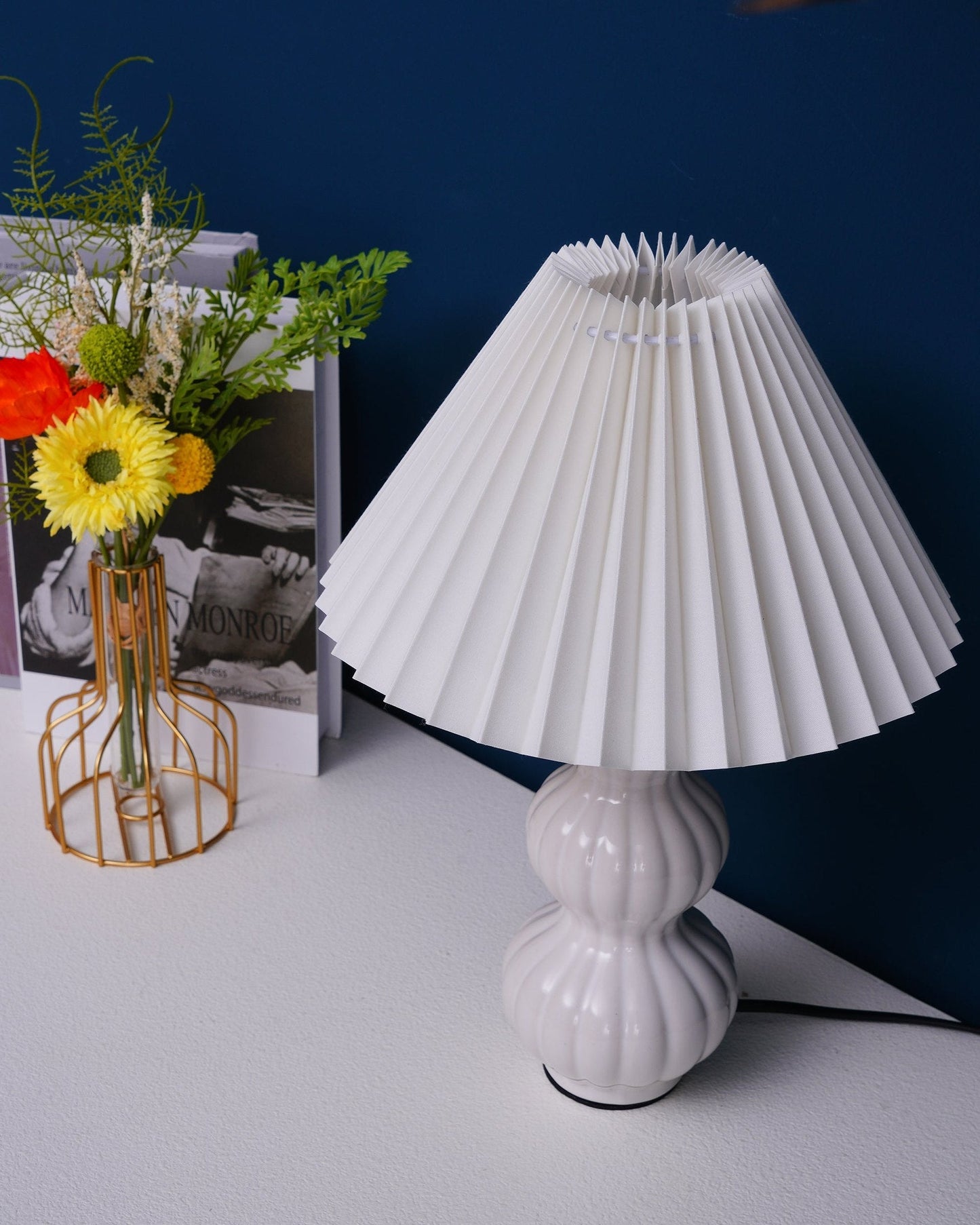 LunaLuxe - Table Lamp with Pleated Style and Pleasant Atmosphere