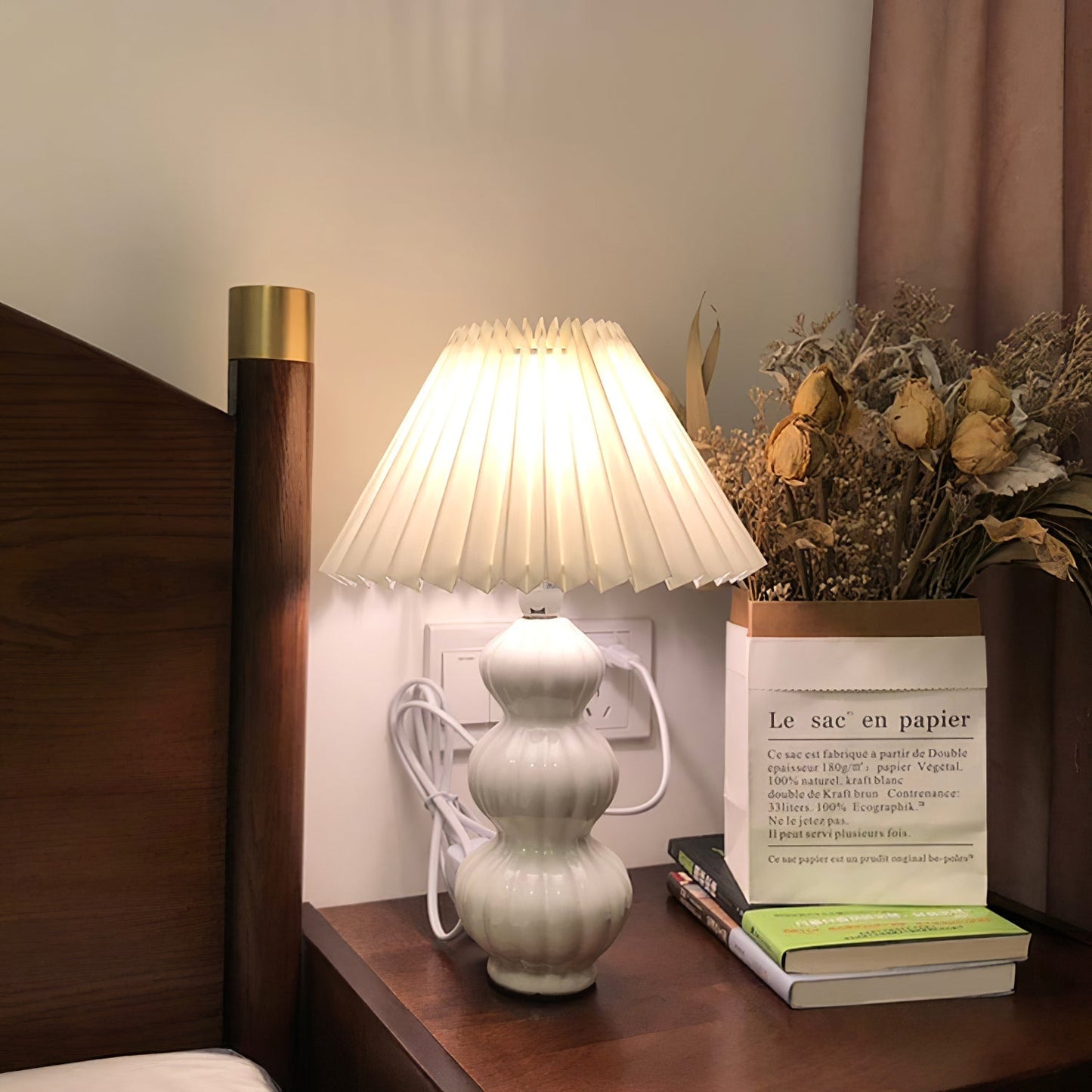 LunaLuxe - Table Lamp with Pleated Style and Pleasant Atmosphere