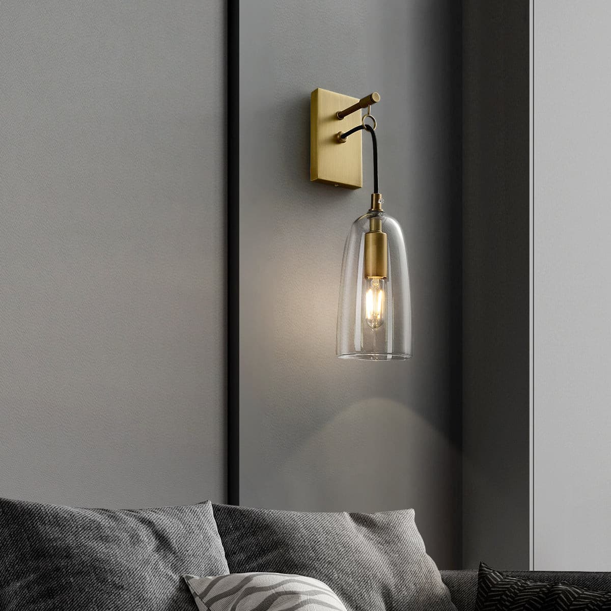 NovaBeam - Verfeinerte Wandleuchte in Gold