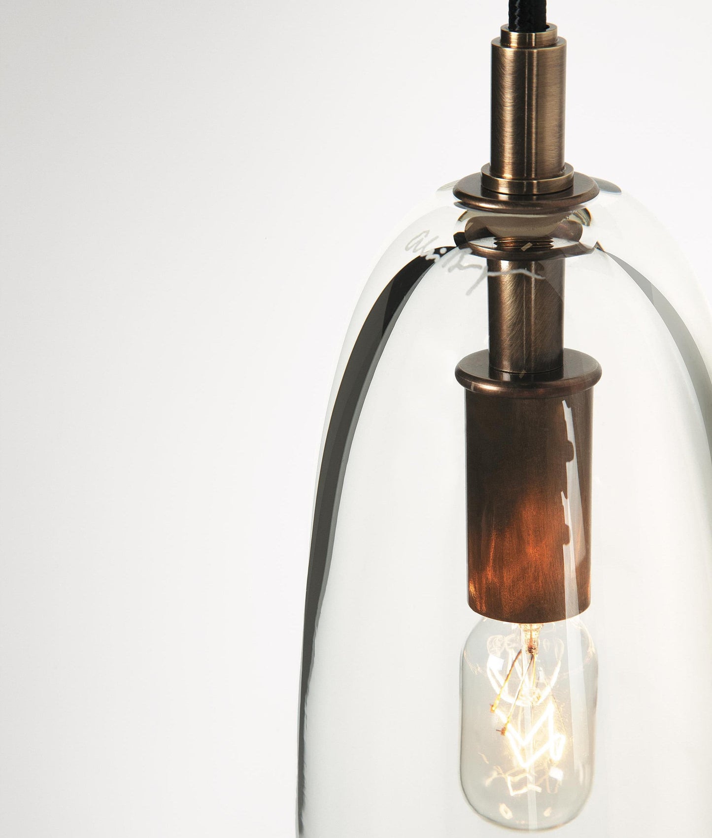 NovaBeam - Verfeinerte Wandleuchte in Gold