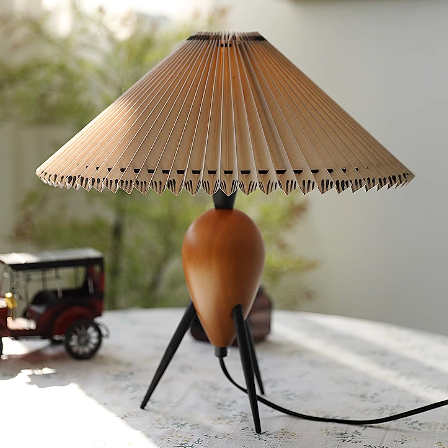 NatureBeam - Tripod LED Lamp with Walnut and Fabric Shade