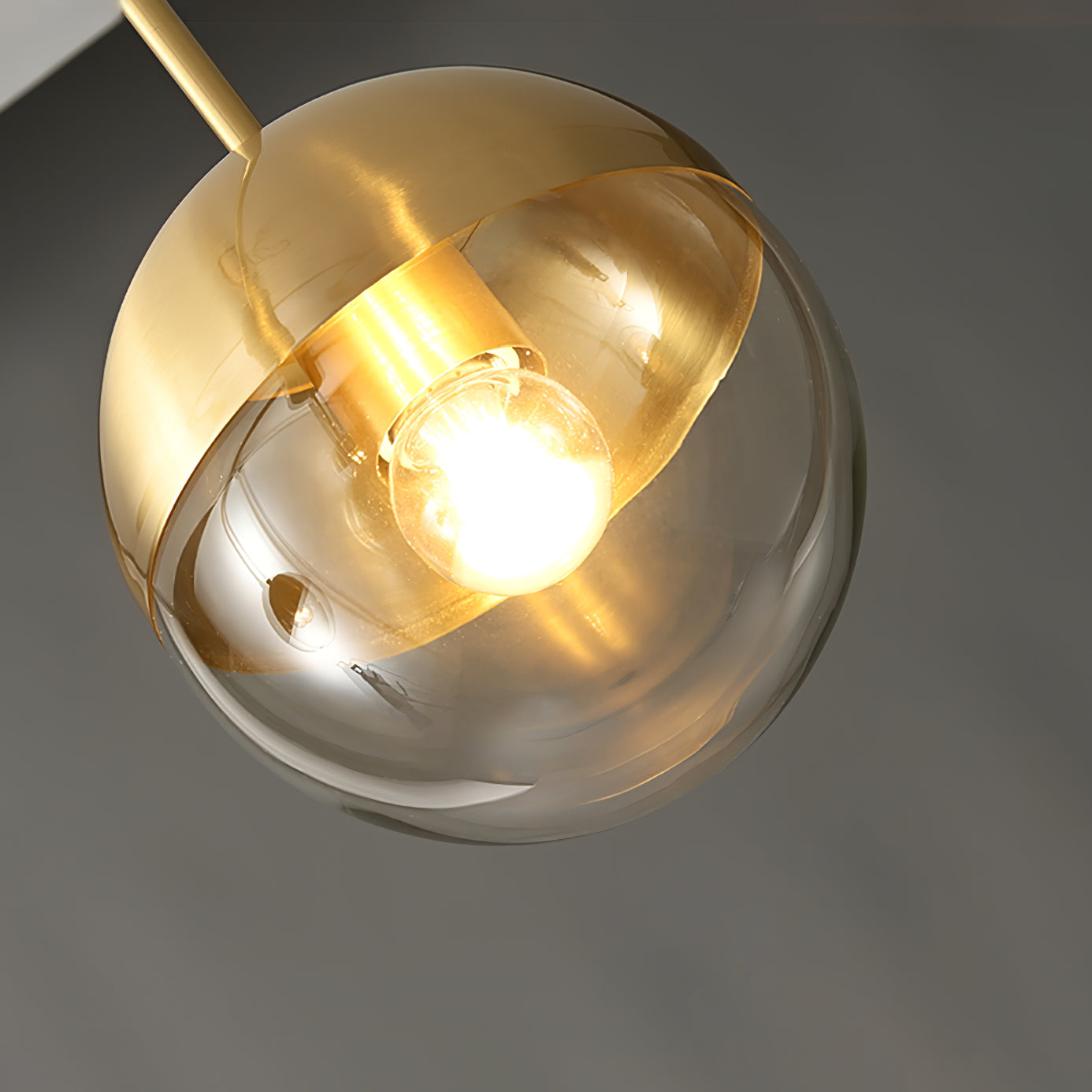 LuxeGlobe - Table Lamp