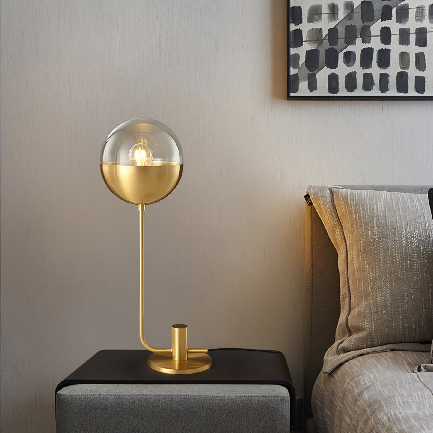 LuxeGlobe - Table Lamp