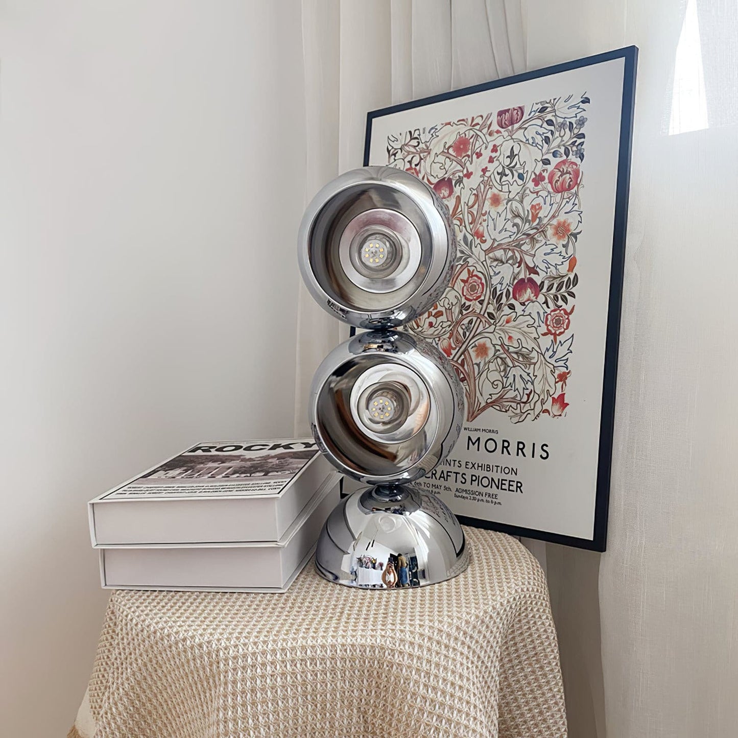 LuxeMickey - Table Lamp with Charismatic Style and Subtle Lighting