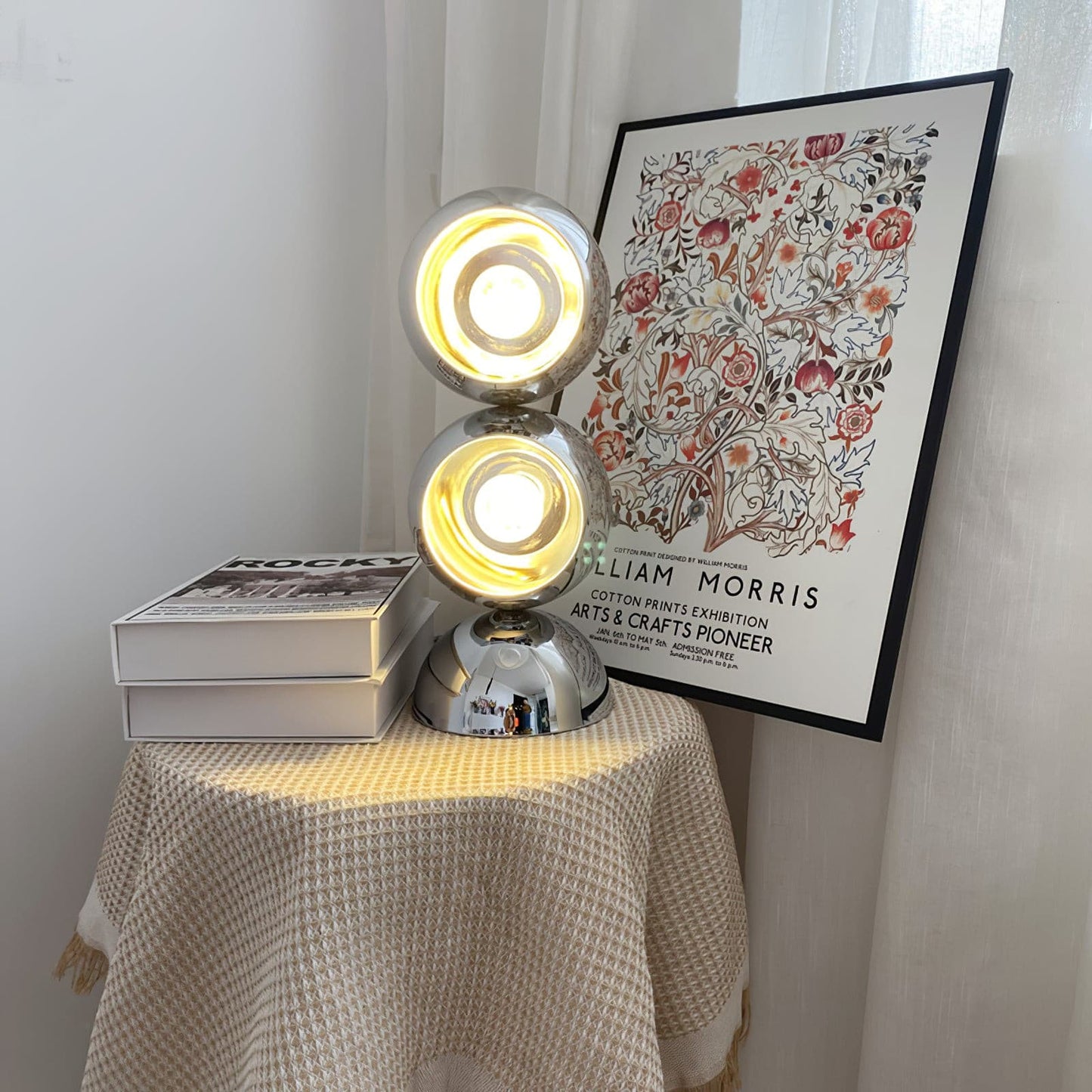 LuxeMickey - Table Lamp with Charismatic Style and Subtle Lighting